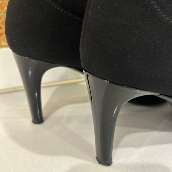 Stuart Weitzman Black Gore-Tex waterproof Boots Size 8.5 excellent condition - Picture 5 of 11